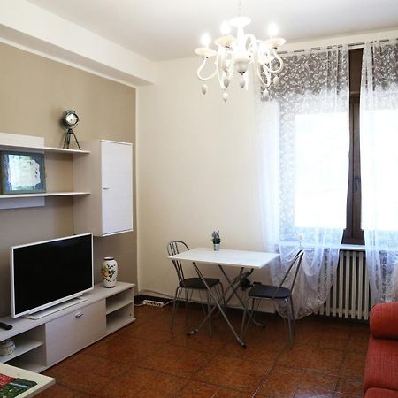 Appartamento Delle Rose Sesto Calende Ngoại thất bức ảnh